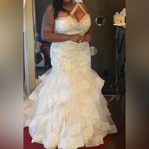 Allure #9421 PLUS SIZE WEDDING DRESS 18